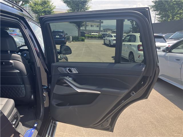 2023 BMW X7 缩略图 19