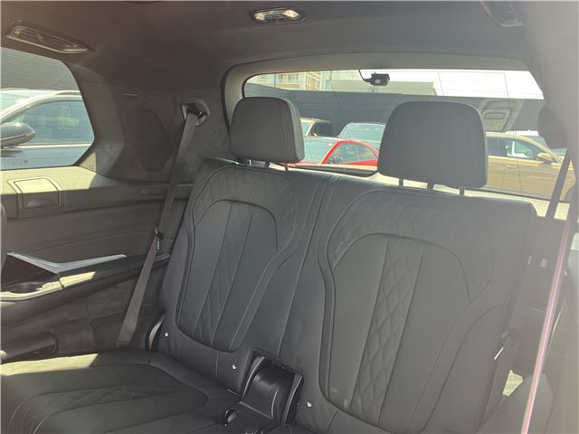 2023 BMW X7 缩略图 29