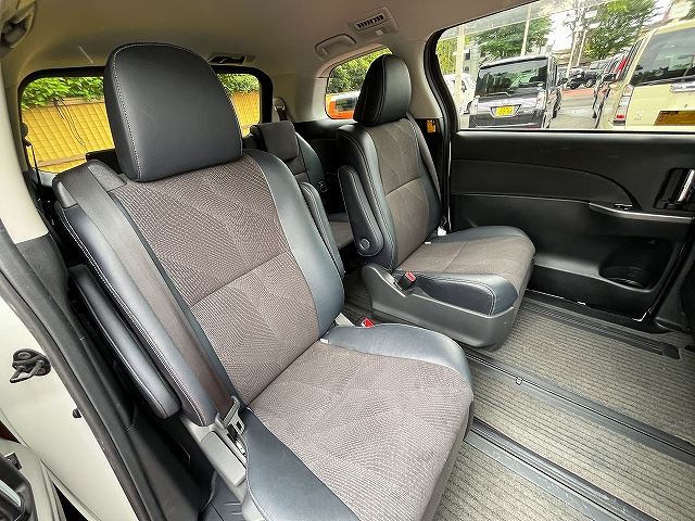 2013 Toyota ESTIMA photo 10