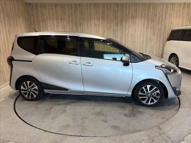 2016 Toyota SIENTA — миниатюра 18