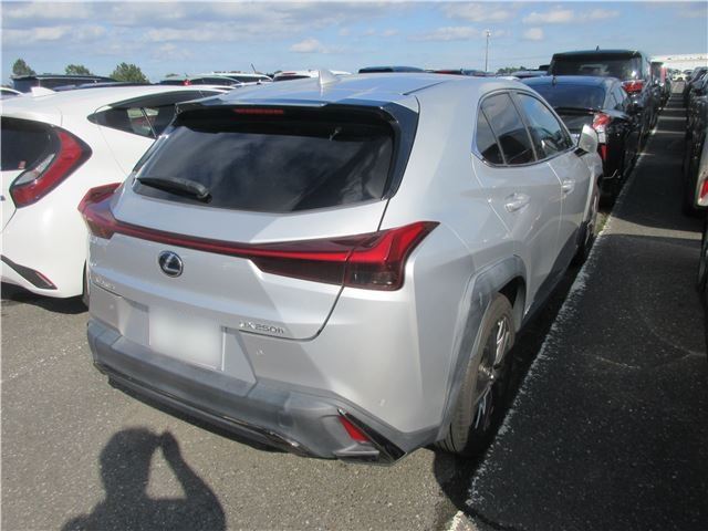 صورة 3 لـ 2018 Lexus UX