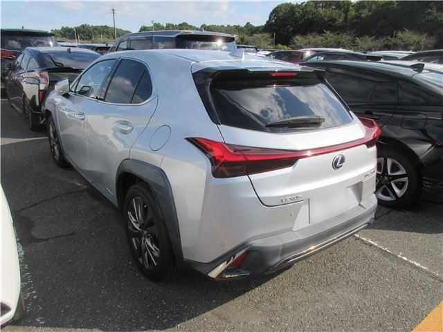 صورة 4 لـ 2018 Lexus UX