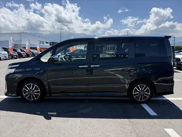 2015 Toyota VOXY — миниатюра 12