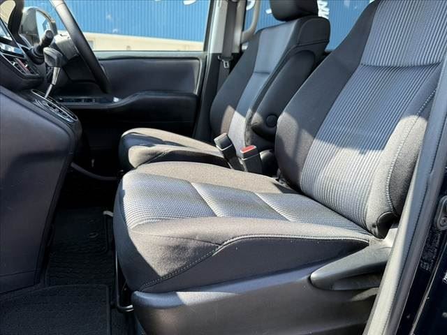 2015 Toyota VOXY — миниатюра 17