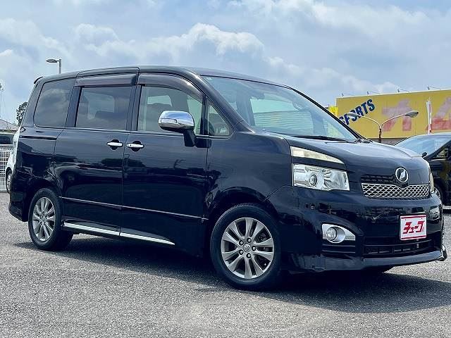 صورة مصغرة 2 لـ 2012 Toyota VOXY