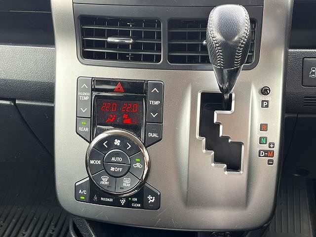 صورة مصغرة 24 لـ 2012 Toyota VOXY