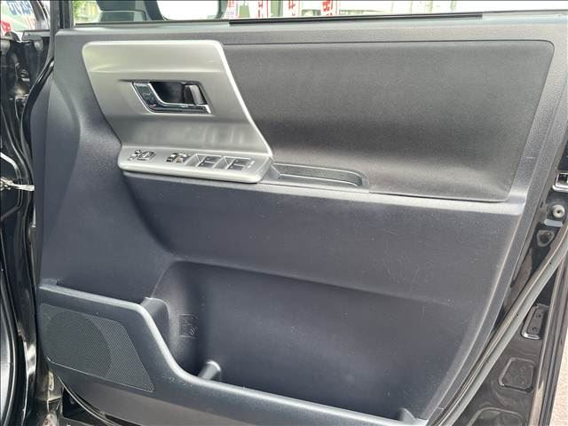 صورة مصغرة 12 لـ 2013 Toyota VOXY