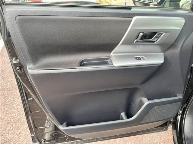 صورة مصغرة 31 لـ 2013 Toyota VOXY