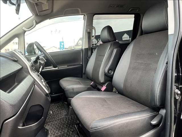صورة مصغرة 32 لـ 2013 Toyota VOXY