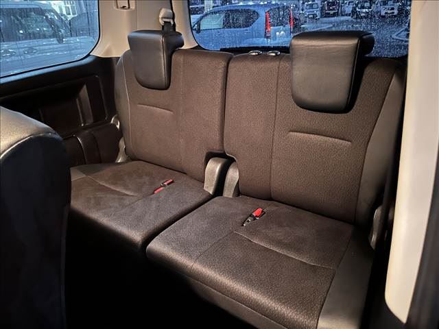 صورة مصغرة 36 لـ 2013 Toyota VOXY