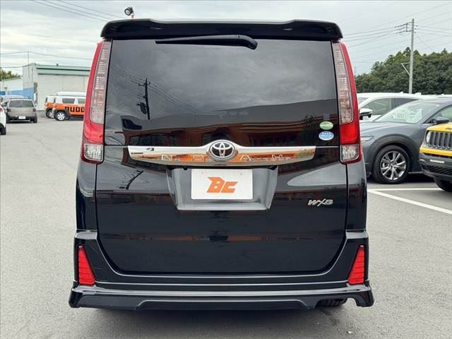 صورة مصغرة 14 لـ 2016 Toyota NOAH