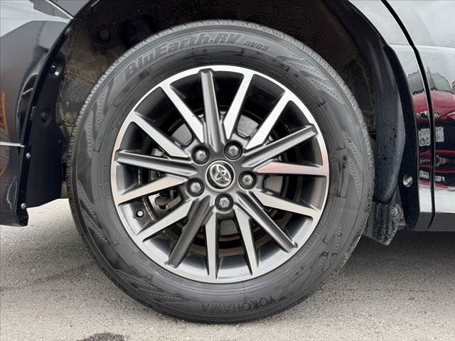صورة مصغرة 37 لـ 2016 Toyota NOAH