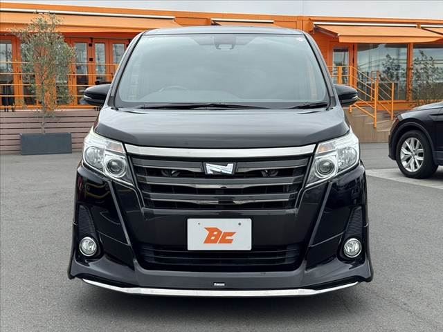 صورة 9 لـ 2016 Toyota NOAH