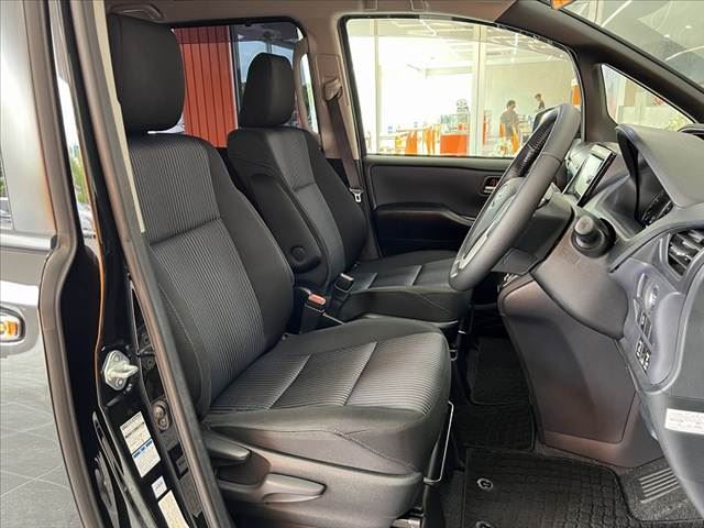 2014 Toyota VOXY — миниатюра 16