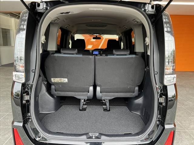 2014 Toyota VOXY — миниатюра 21