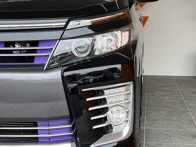 2014 Toyota VOXY — миниатюра 38