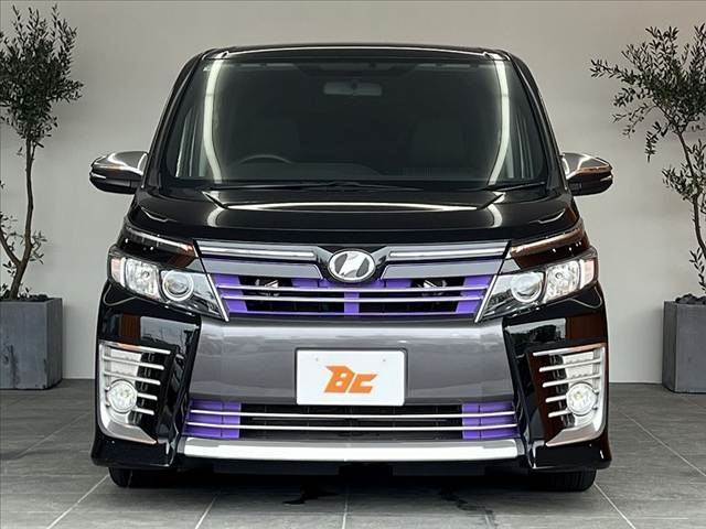 صورة 9 لـ 2014 Toyota VOXY