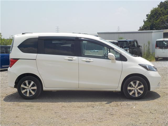2008 Honda FREED — миниатюра 11