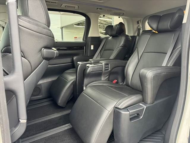 صورة مصغرة 18 لـ 2015 Toyota VELLFIRE
