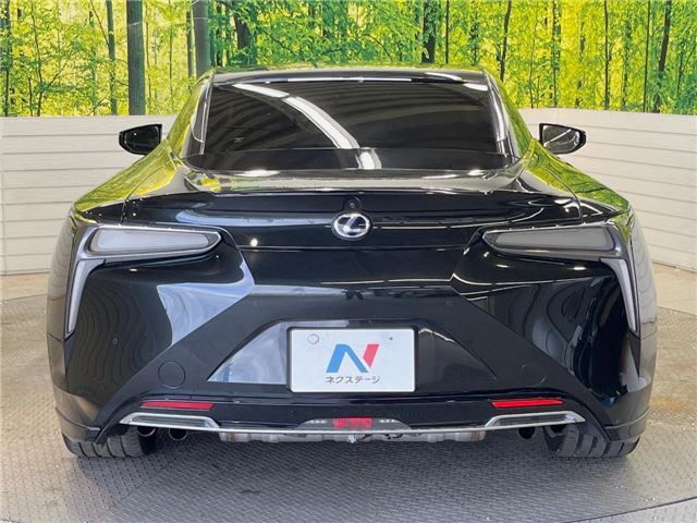 2017 Lexus LC thumbnail 18