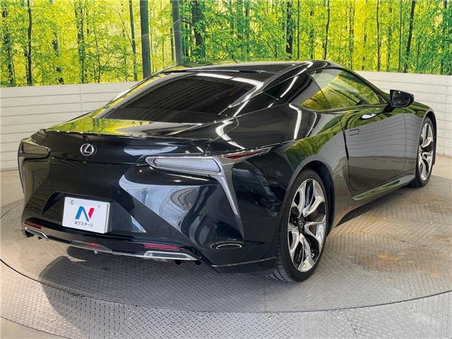 2017 Lexus LC thumbnail 23
