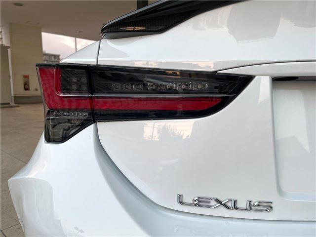 2020 Lexus RC — миниатюра 13