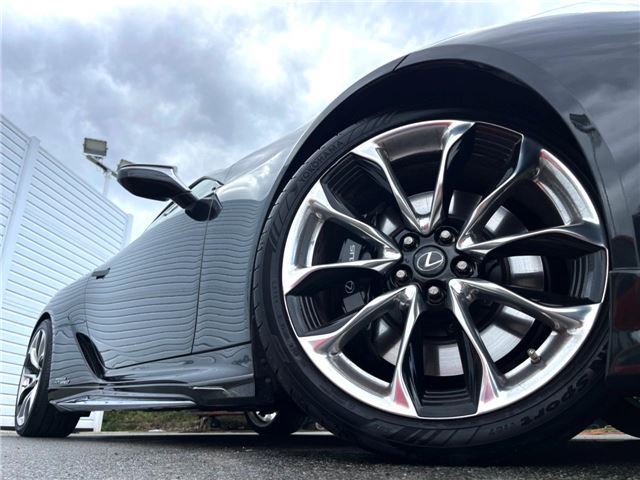 2017 Lexus LC — миниатюра 11