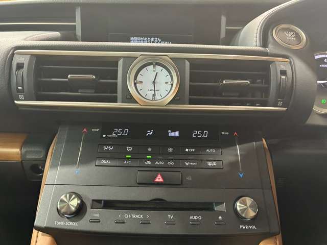 2015 Lexus RC thumbnail 29