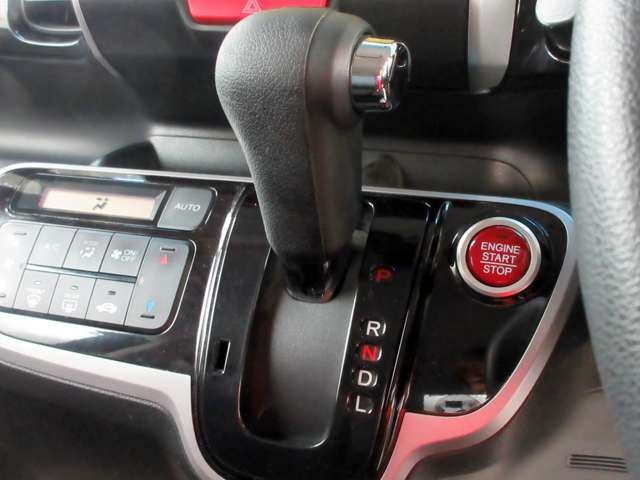 2012 Honda N-BOX — миниатюра 17