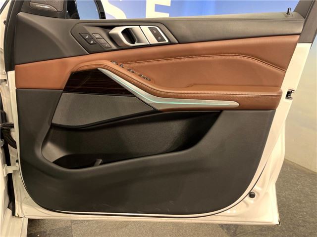 2019 BMW X5 — миниатюра 24