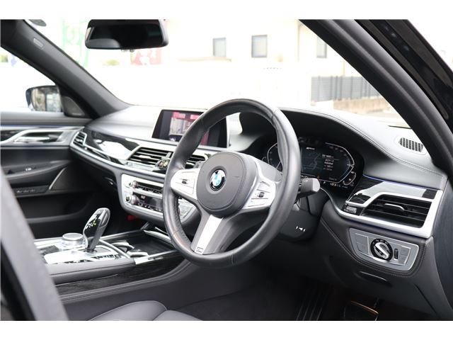 صورة 4 لـ 2021 BMW 7 SERIES