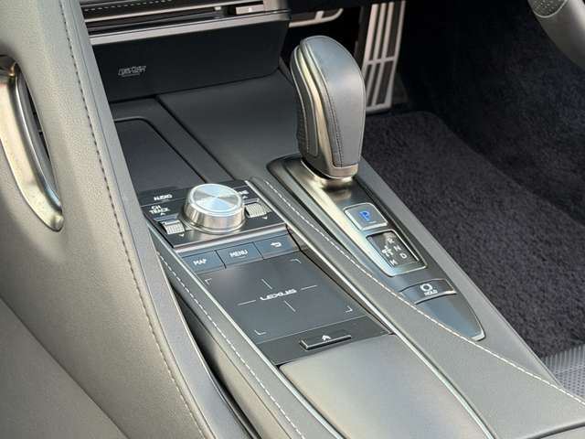 صورة مصغرة 25 لـ 2022 Lexus LC