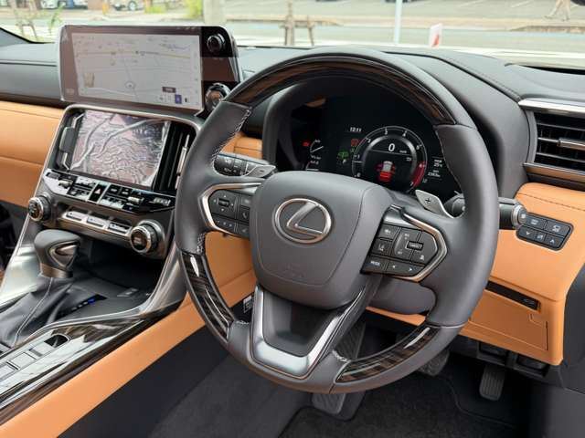 2025 Lexus LX — миниатюра 17