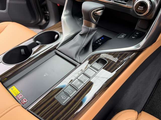 2025 Lexus LX — миниатюра 20