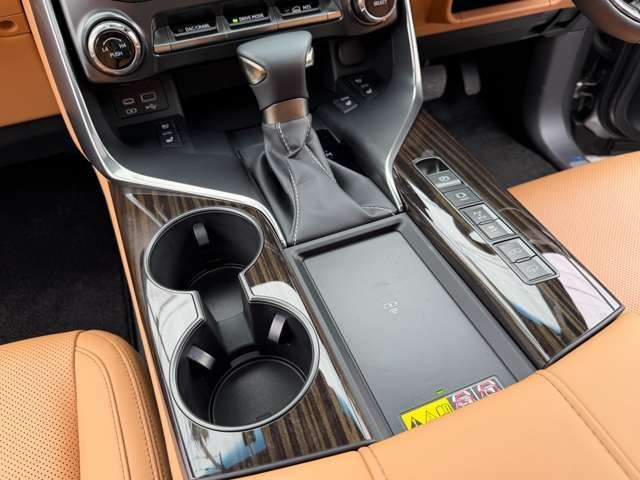 2025 Lexus LX — миниатюра 26
