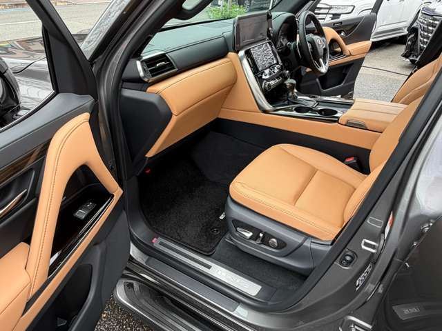 2025 Lexus LX — миниатюра 30