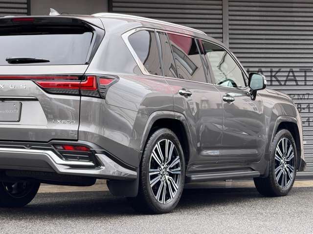 صورة 9 لـ 2025 Lexus LX
