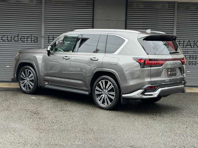 صورة 7 لـ 2025 Lexus LX