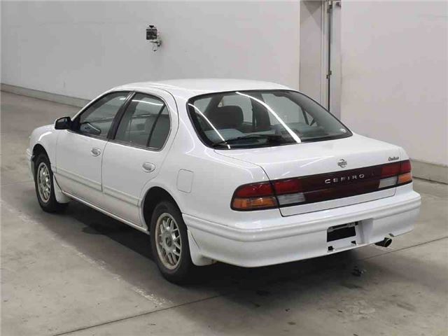 1995 Nissan CEFIRO — фото 4
