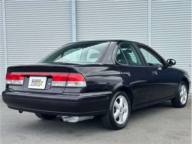 1998 Nissan SUNNY 照片 8