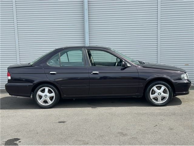 1998 Nissan SUNNY 照片 4