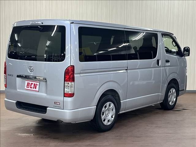 2022 Toyota HIACE 照片 5