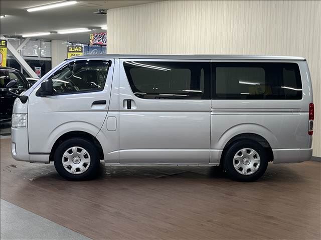2022 Toyota HIACE 照片 4
