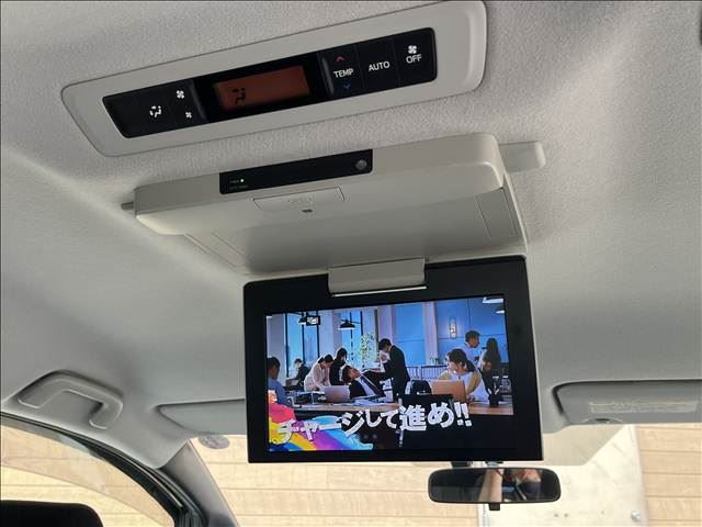 صورة مصغرة 18 لـ 2014 Toyota VOXY