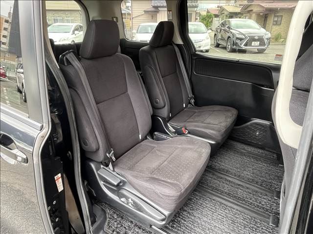 صورة مصغرة 35 لـ 2014 Toyota VOXY