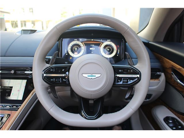 صورة مصغرة 18 لـ 2024 Aston Martin DB12 VOLANTE