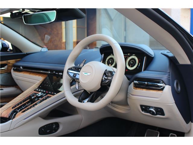 صورة مصغرة 22 لـ 2024 Aston Martin DB12 VOLANTE