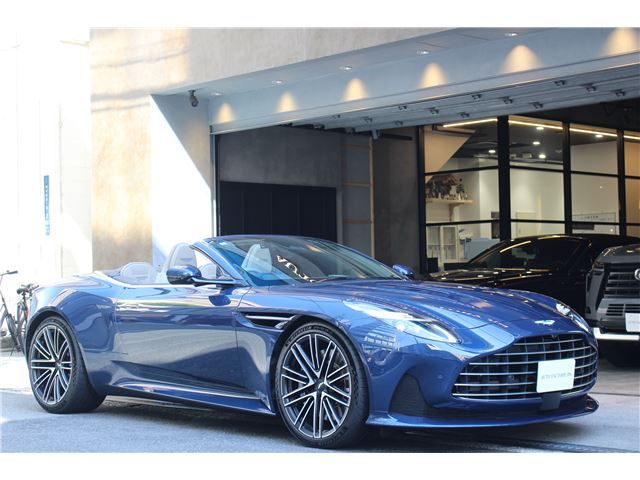 2024 Aston Martin DB12 VOLANTE — фото 10