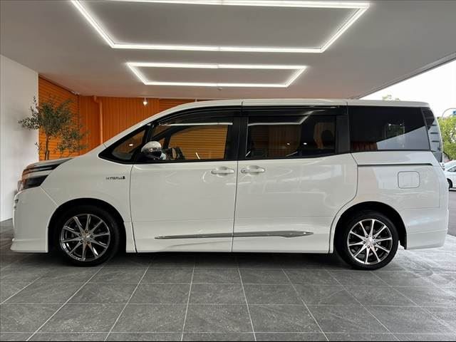2014 Toyota VOXY 缩略图 11