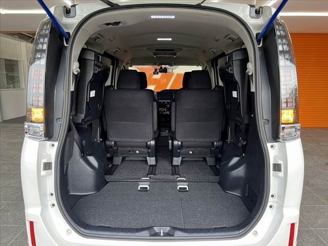 2014 Toyota VOXY 缩略图 22